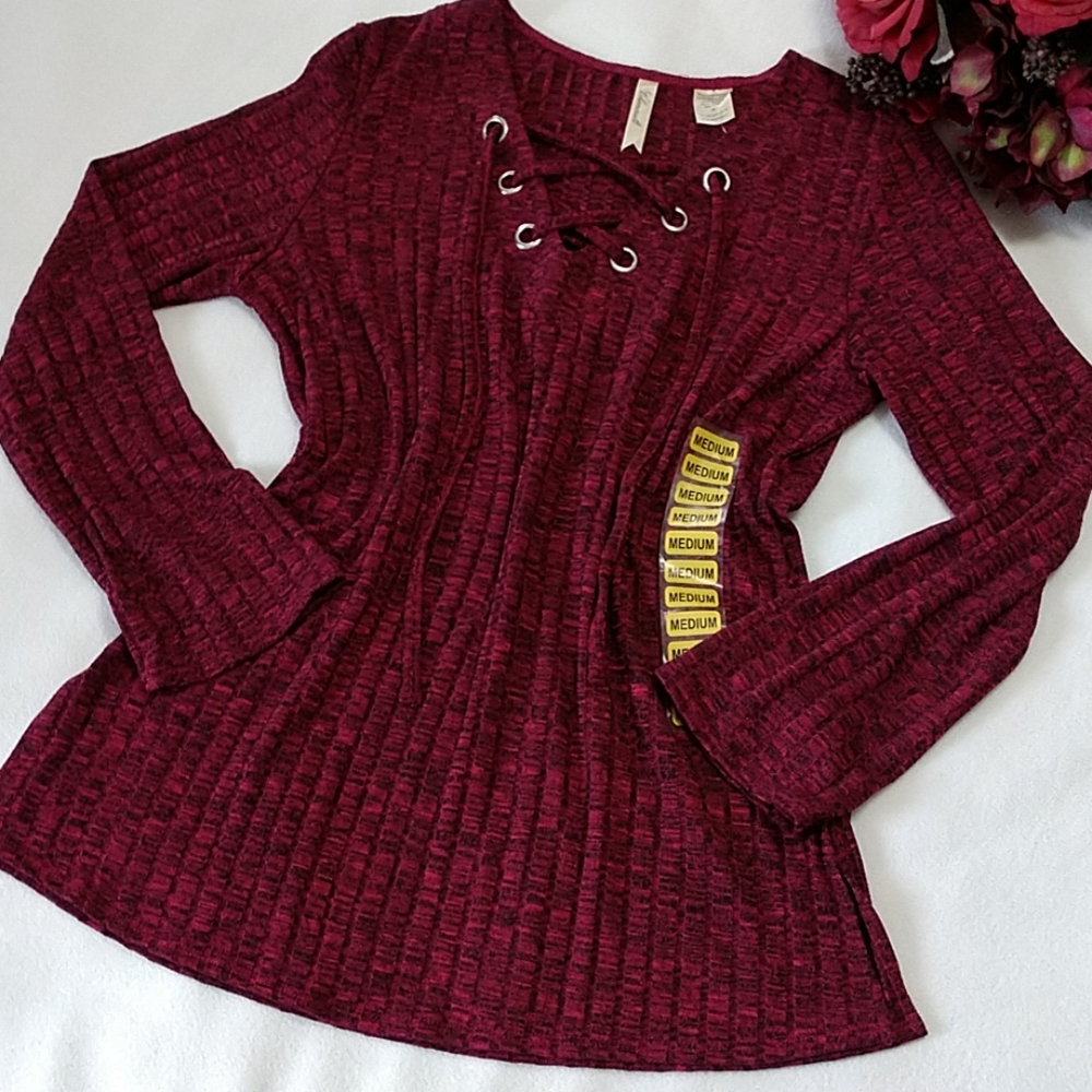 NEW Chenault Sweater Tunic Women's Lace Up Grommet Cranberry Split Side Soft Med